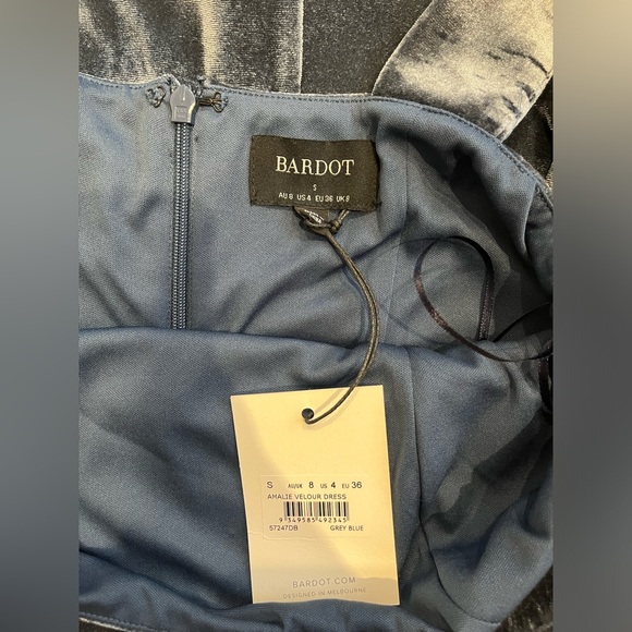 New Bardot Amalie velour midi dress in blue - Picture 7 of 7